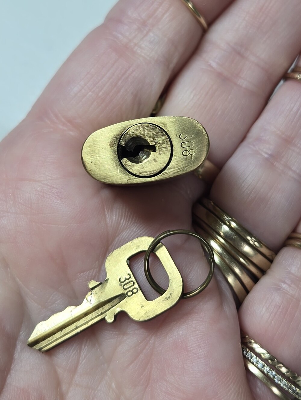 Louis Vuitton Key Set - Picture 3 of 4